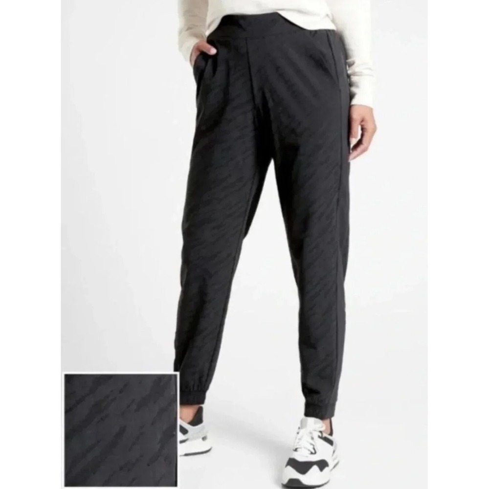 Athleta Brooklyn Textured Jogger Black Size 8